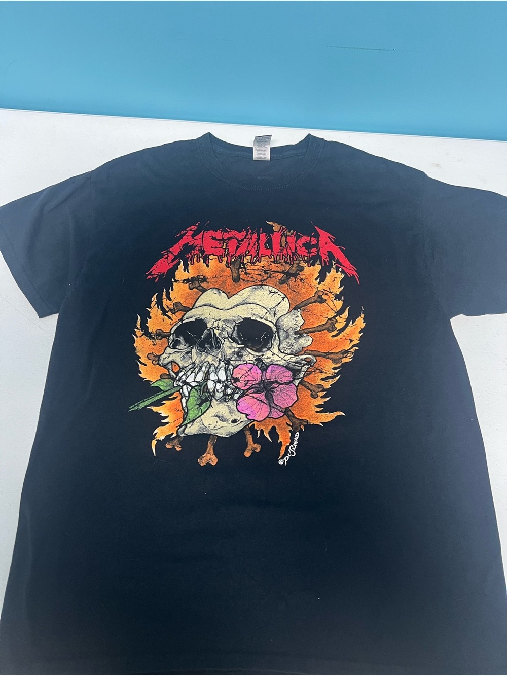 Metallica tshirt size large